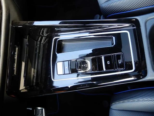 Volkswagen Golf 2.0 TSI 4Motion DSG Golf VIII