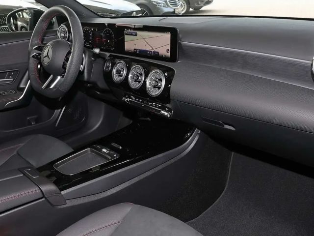 Mercedes-Benz A 200 AMG Line