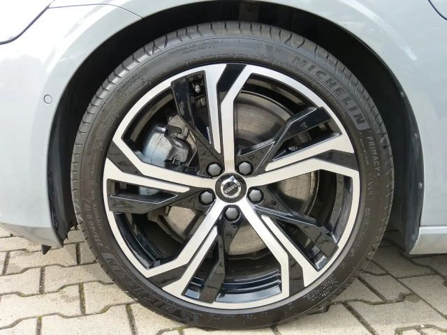 Volvo V60 AWD Dark Hybrid Ultra