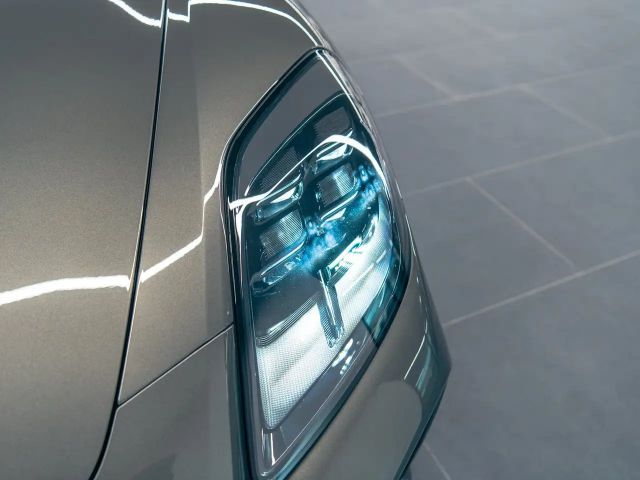 Porsche Panamera 4 E-Hybrid