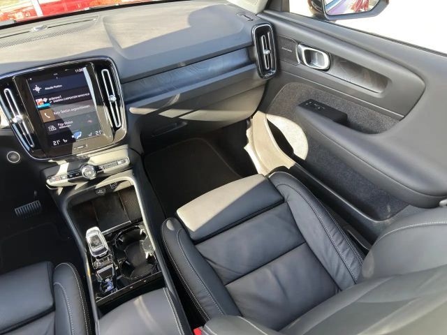 Volvo XC40 Dark Plus T5