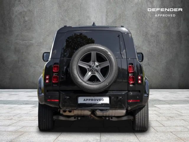 Land Rover Defender 110 D250 Dynamic SE