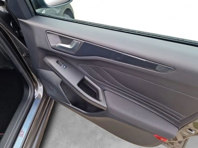 Ford Focus EcoBoost ST Line Wagon