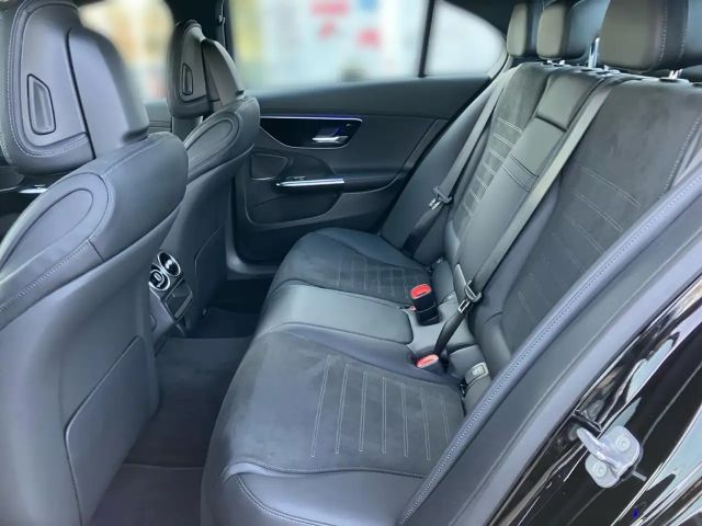 Mercedes-Benz C 220 AMG Line C 220 d Sedan