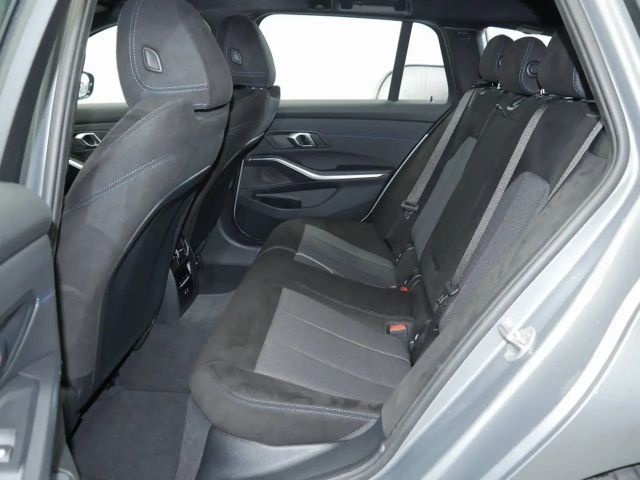 BMW 320 320d M-Sport Touring