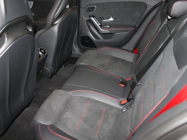 Mercedes-Benz A 45 AMG 4MATIC AMG Line