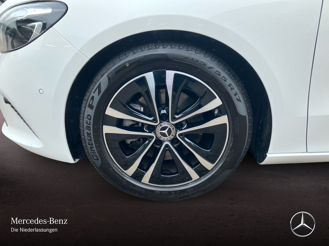 Mercedes-Benz B 200 Sedan