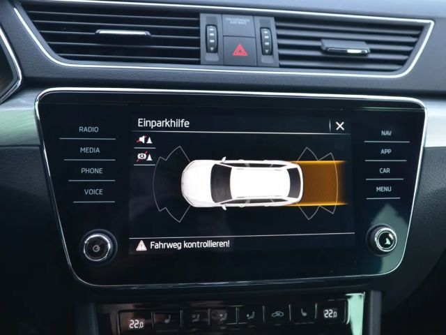 Skoda Superb Superb Kombi 2,0 TDI DSG LED VIRTUAL AHV 1.Besitz