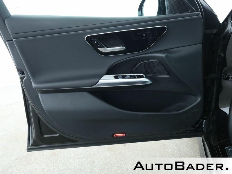 Mercedes-Benz E 220 AVANTGARDE E 220 d Estate