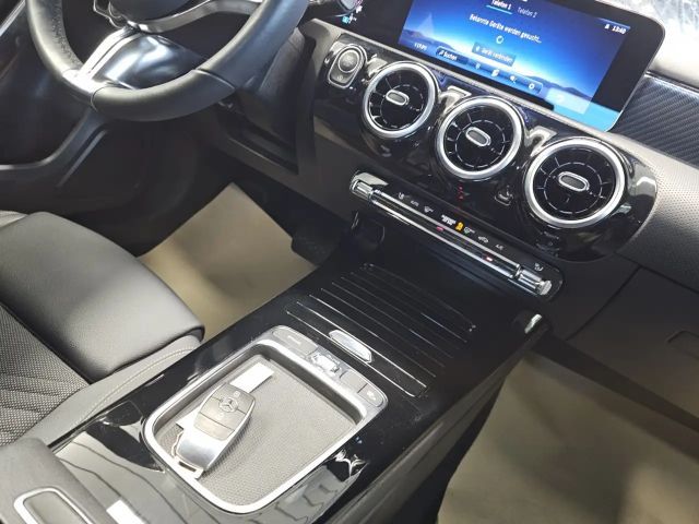 Mercedes-Benz A 180 Progressice Advanced Navi,Parkassi,VollLED