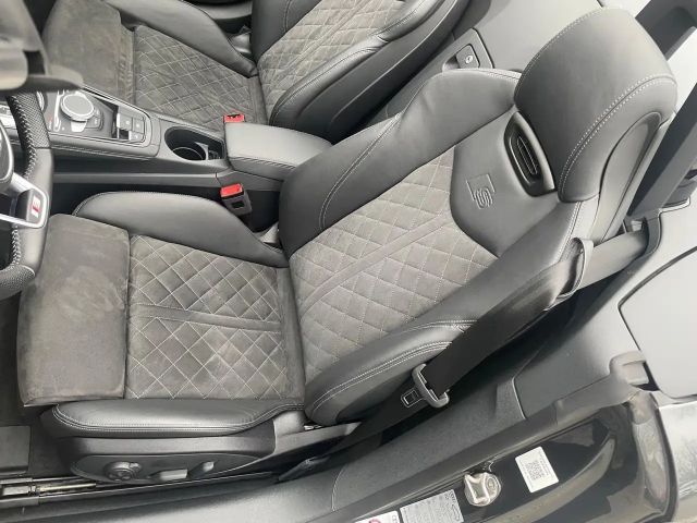 Audi TT 40 TFSI Cabriolet S-Line