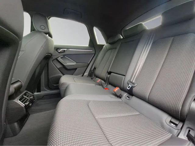 Audi Q3 35 TFSI S-Line