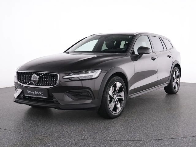 Volvo V60 Cross Country AWD Plus