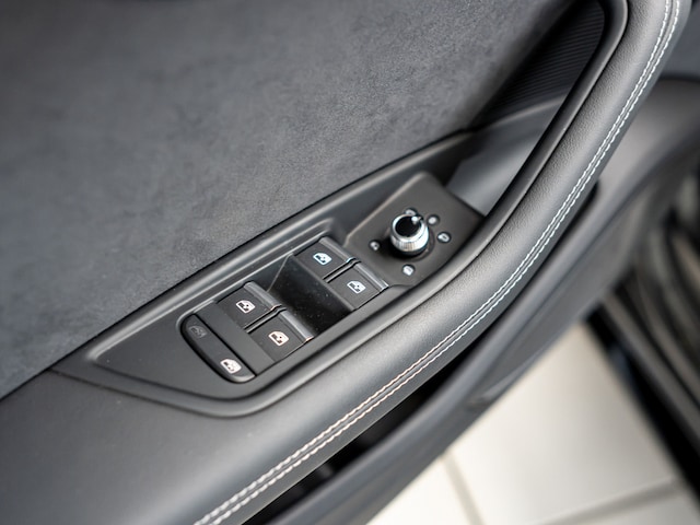 Audi RS4 Avant Quattro