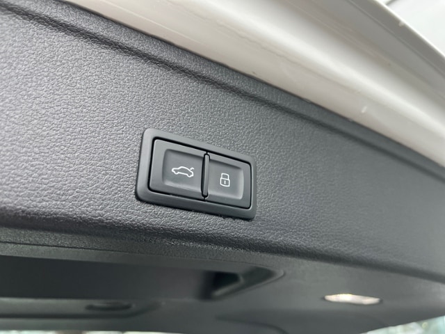 Audi A4 40 TDI Avant S-Tronic