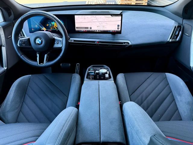 BMW iX xDrive45