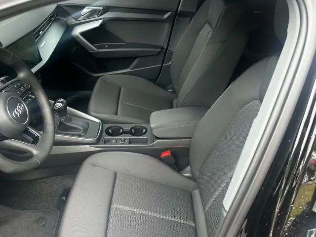 Audi A3 30 TFSI Sedan