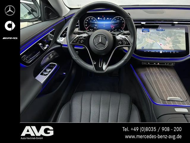 Mercedes-Benz E 200 EXCLUSIVE Premium Sedan