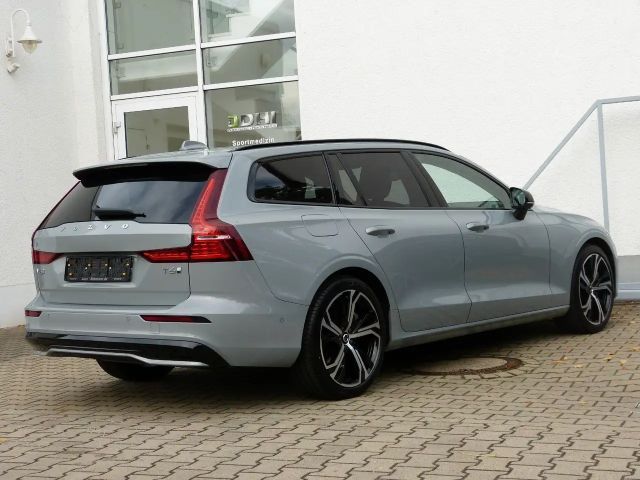 Volvo V60 AWD Dark Hybrid Ultra