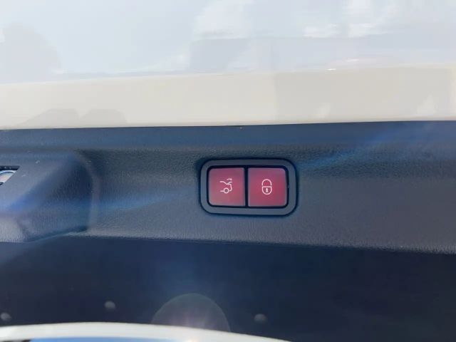 Mercedes-Benz EQE SUV 300