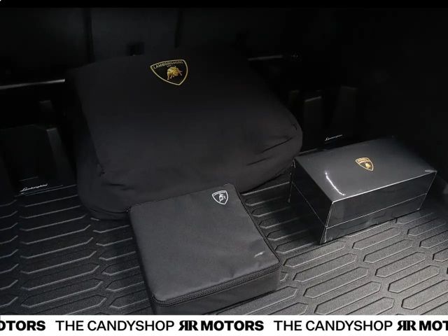 Lamborghini Urus Performante