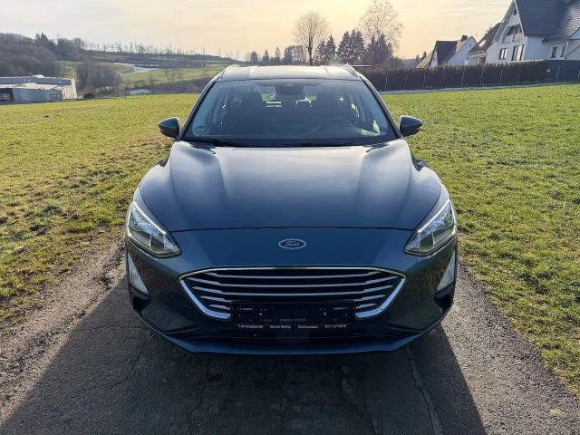 Ford Focus Cool & Connect Wagon