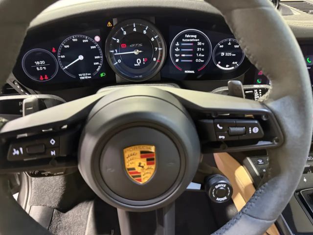 Porsche 911 4 Cabrio GTS Targa