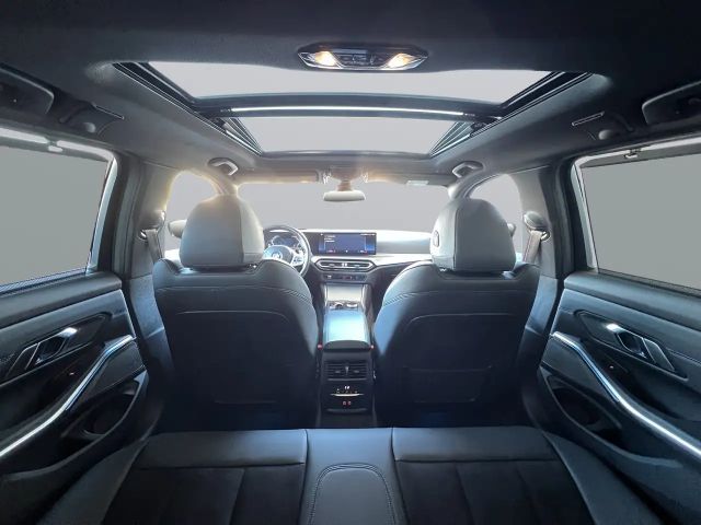 BMW 330 330d M-Sport Touring xDrive