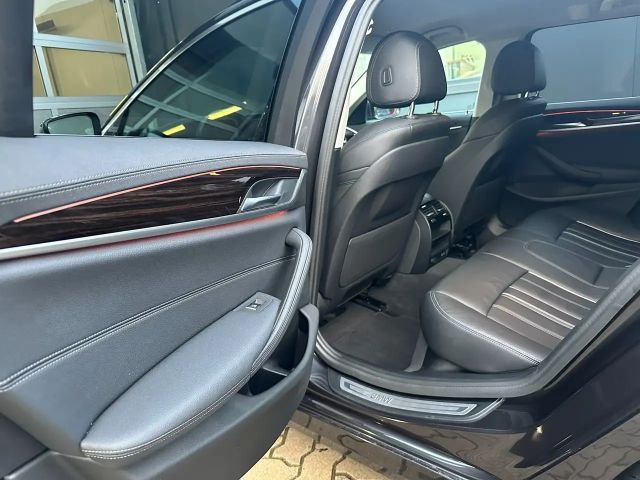 BMW 520 520d Luxury Line xDrive