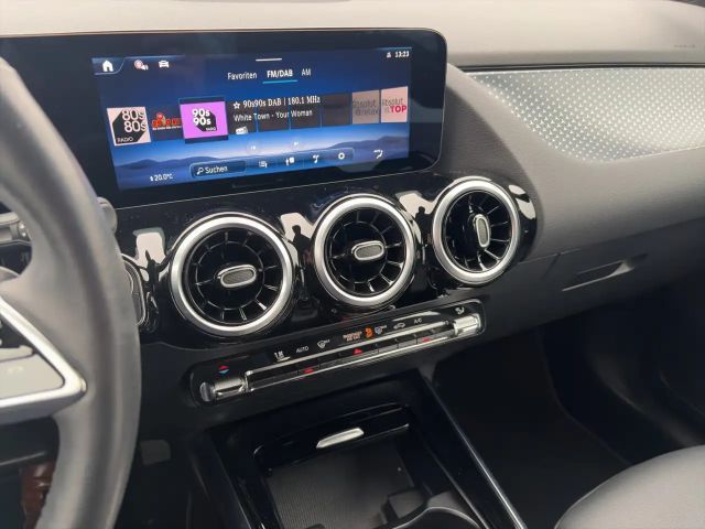 Mercedes-Benz GLA 180 Progressive