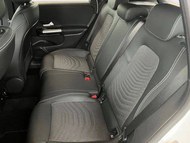 Mercedes-Benz B 250 4MATIC Progressive Sedan