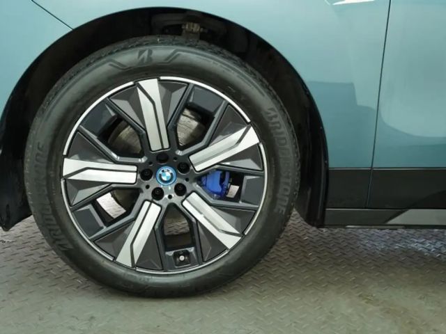BMW iX xDrive40