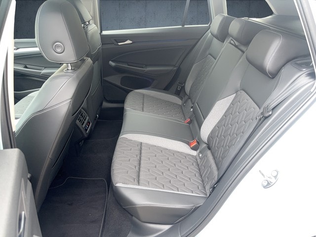 Volkswagen Golf 1.5 TSI Variant