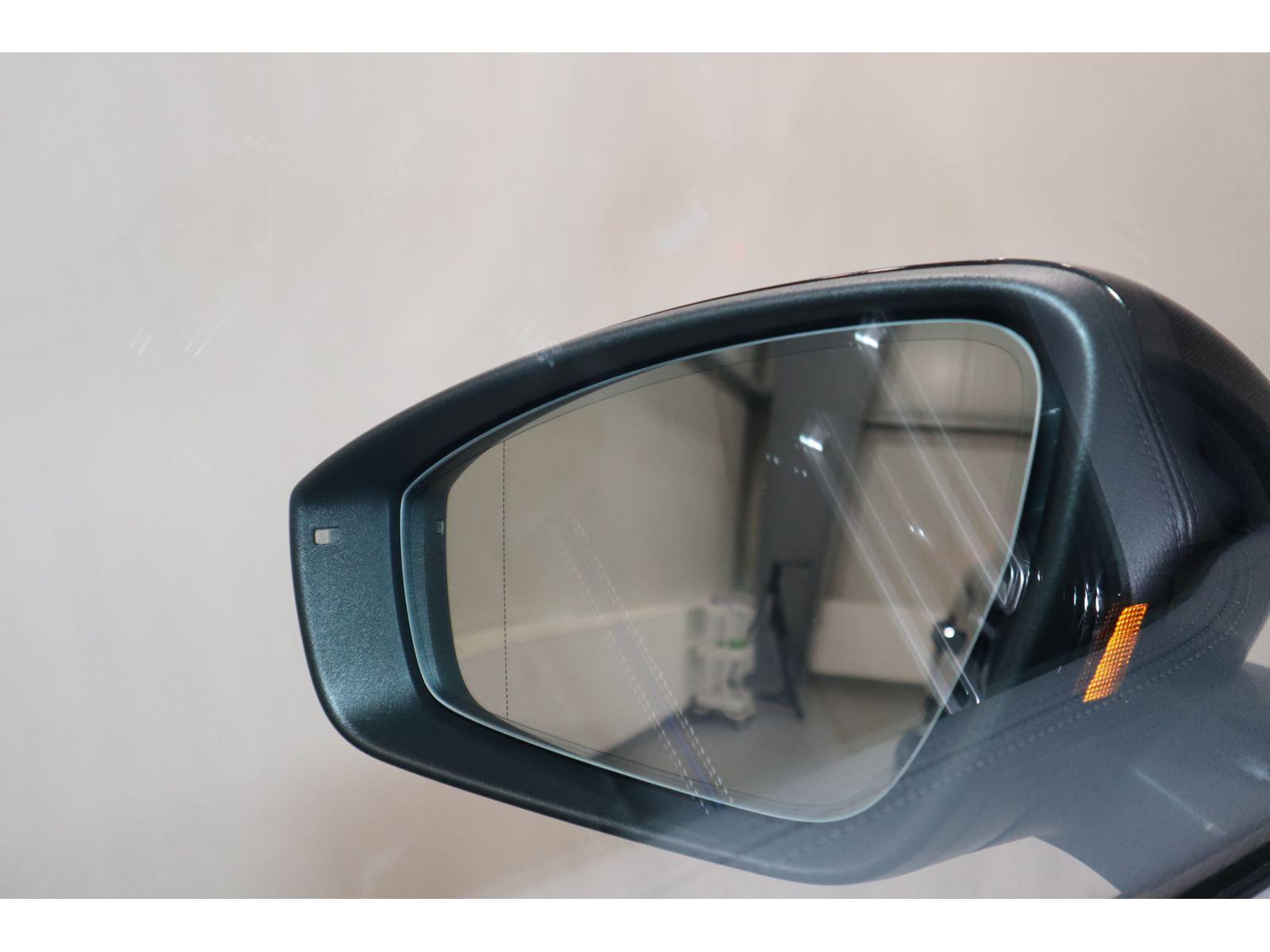 Volkswagen Tiguan 2.0 TDI 4Motion IQ.Drive R-Line