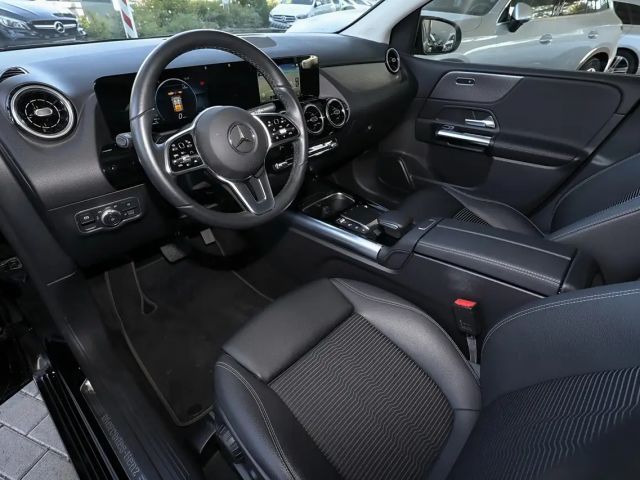 Mercedes-Benz B 200 B 200 d