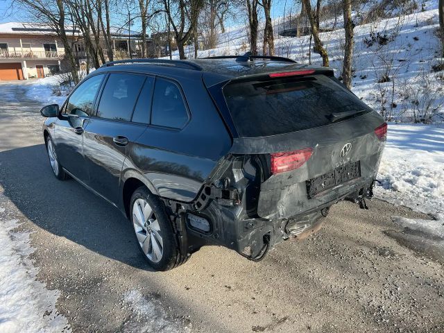 Volkswagen Golf 1.5 eTSI Variant