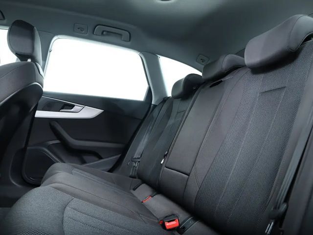 Audi A4 35 TDI Avant Business S-Tronic Sport