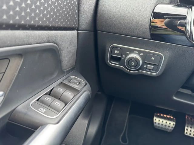 Mercedes-Benz GLA 200 AMG Line