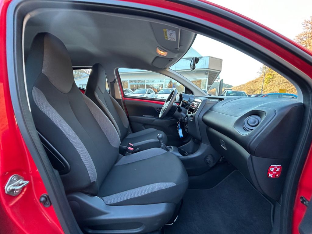 Toyota Aygo 5-deurs Business Plus