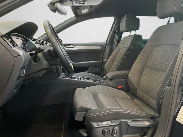 Volkswagen Passat Business R-Line Variant