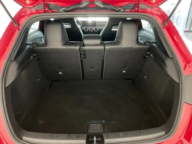 Mercedes-Benz A 180 Hatchback