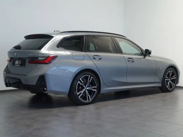 BMW 320 320e M-Sport Touring