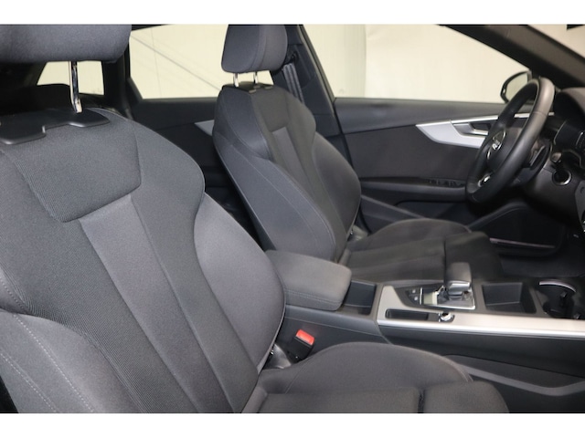 Audi A4 45 TFSI Avant Quattro S-Tronic