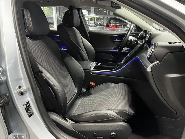 Mercedes-Benz C 220 AVANTGARDE C 220 d Estate