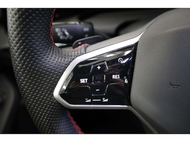 Volkswagen Golf 2.0 TSI