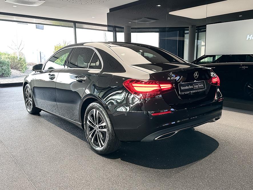 Mercedes-Benz A 200 ProgressiveLAP+LED+Pano+AHK+Distronic