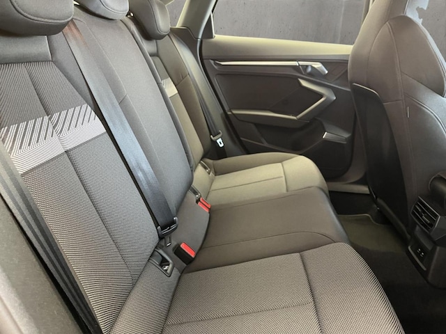 Audi A3 30 TDI S-Tronic Sedan