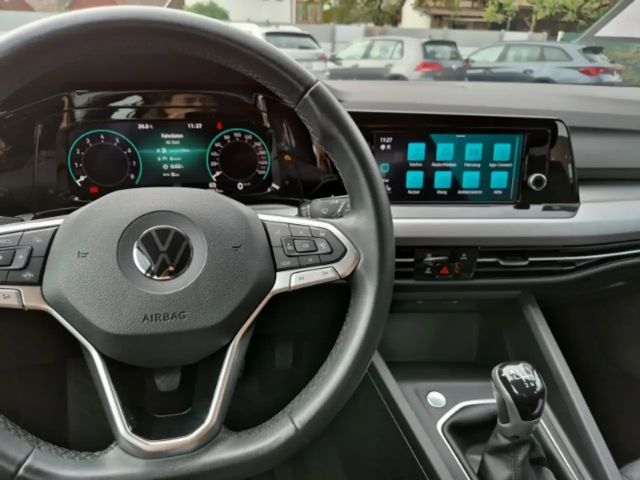 Volkswagen Golf 1.0 TSI Life Variant