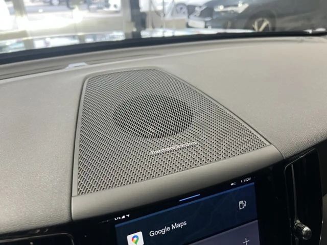 Volvo XC60 AWD Dark Plus