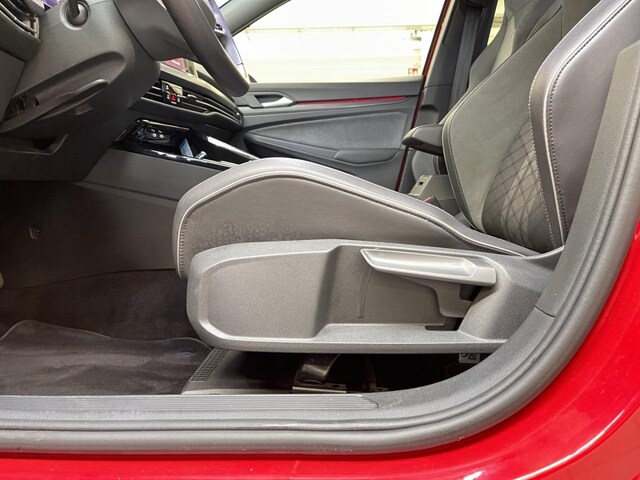 Volkswagen Golf 1.5 eTSI Golf VIII